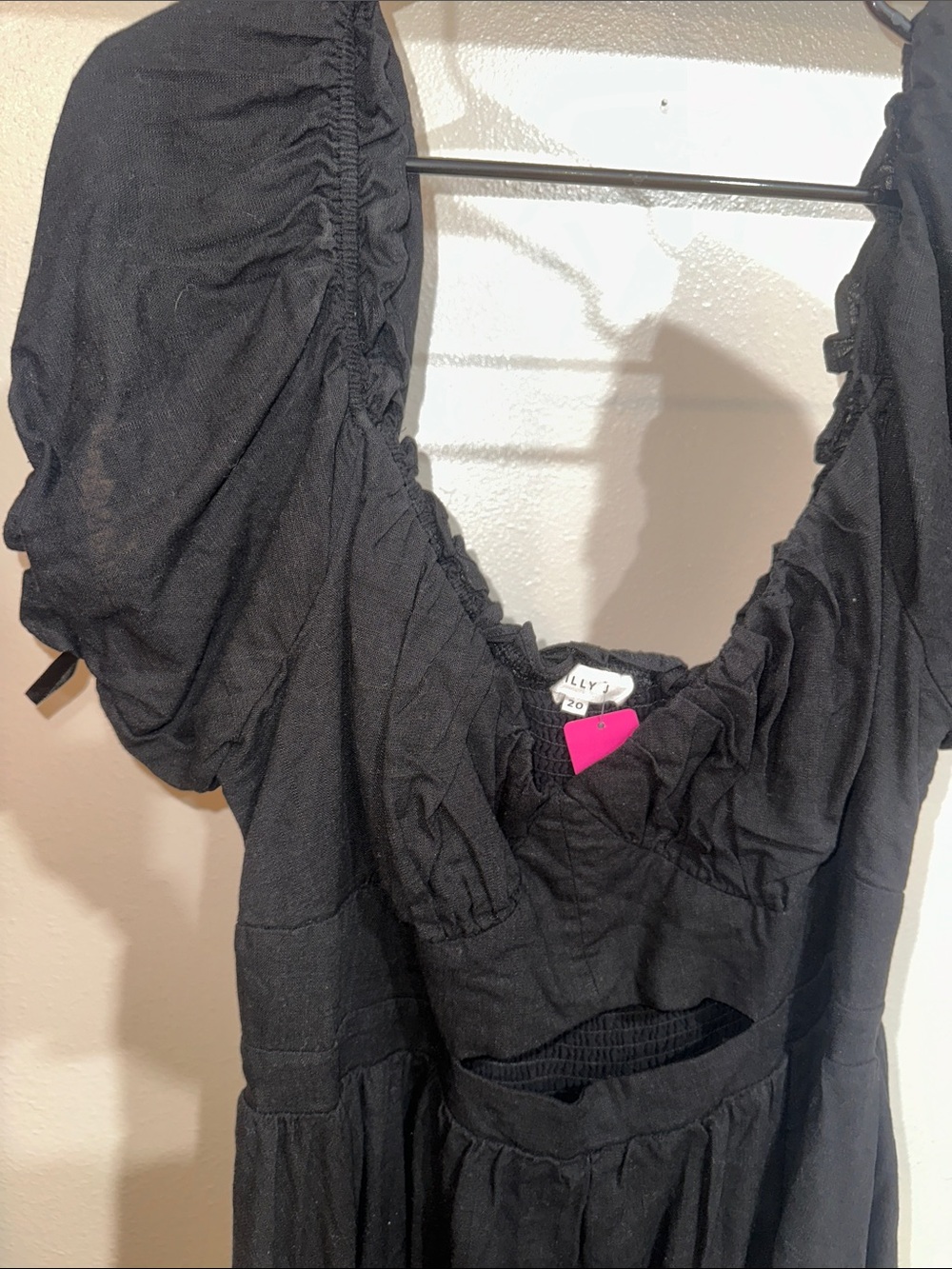 Black Puff-Sleeve Midi Dress - Unbranded - Picture 2 of 4